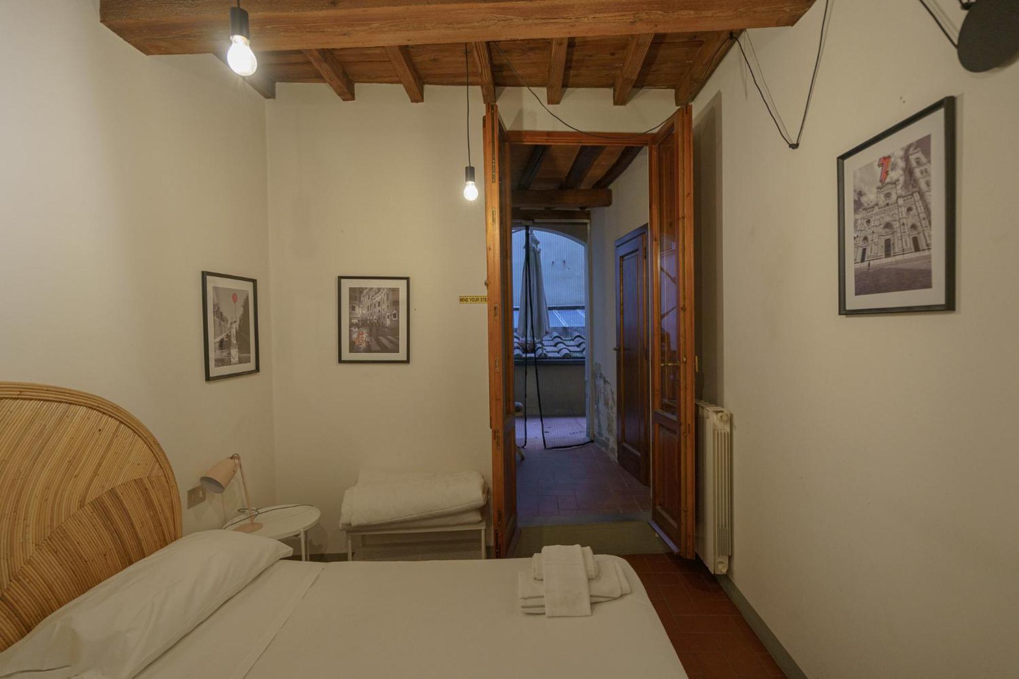 Traditional Florentine 1br Close To Piazza Santa Croce Florença