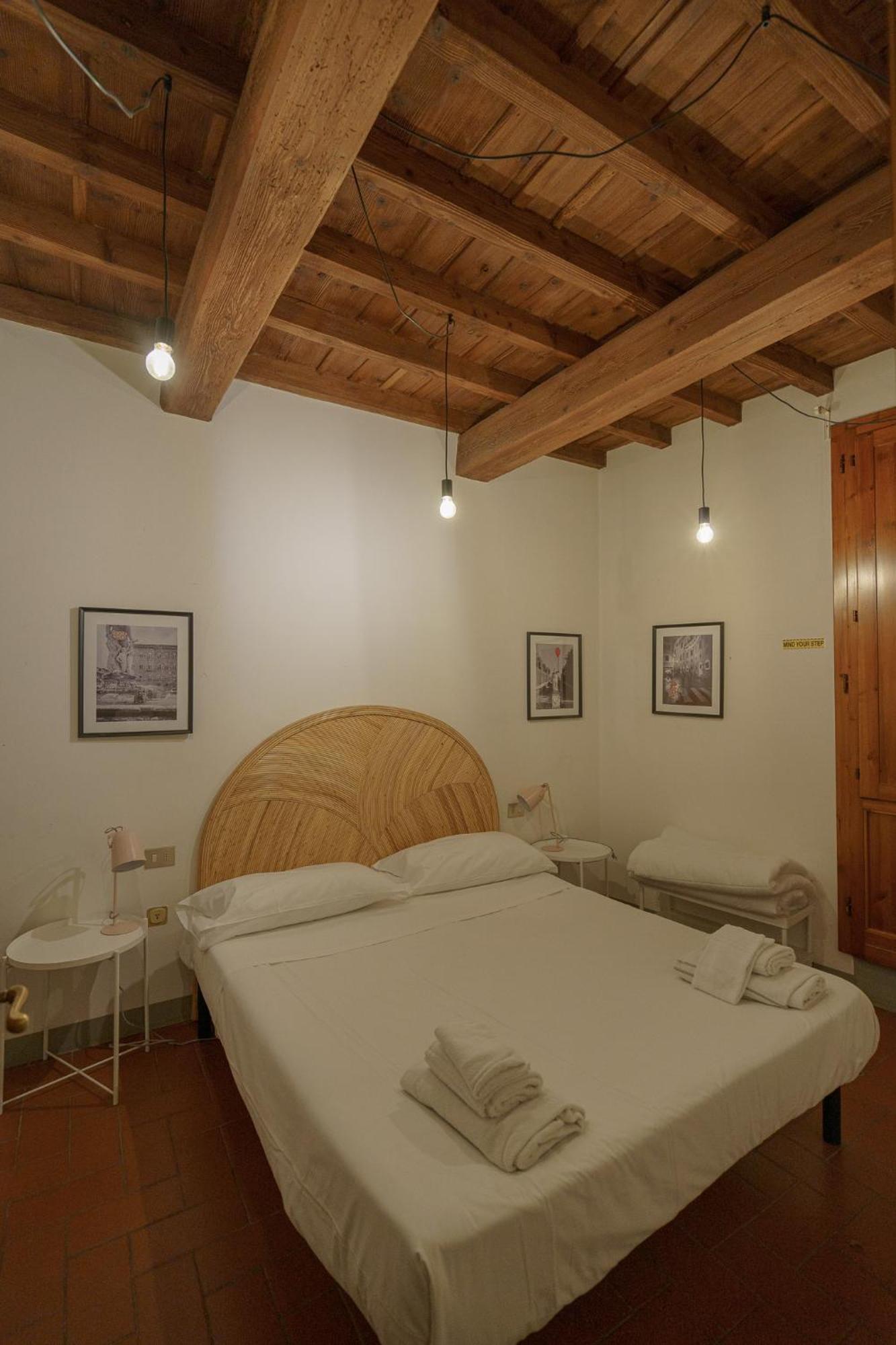Traditional Florentine 1br Close To Piazza Santa Croce Florença