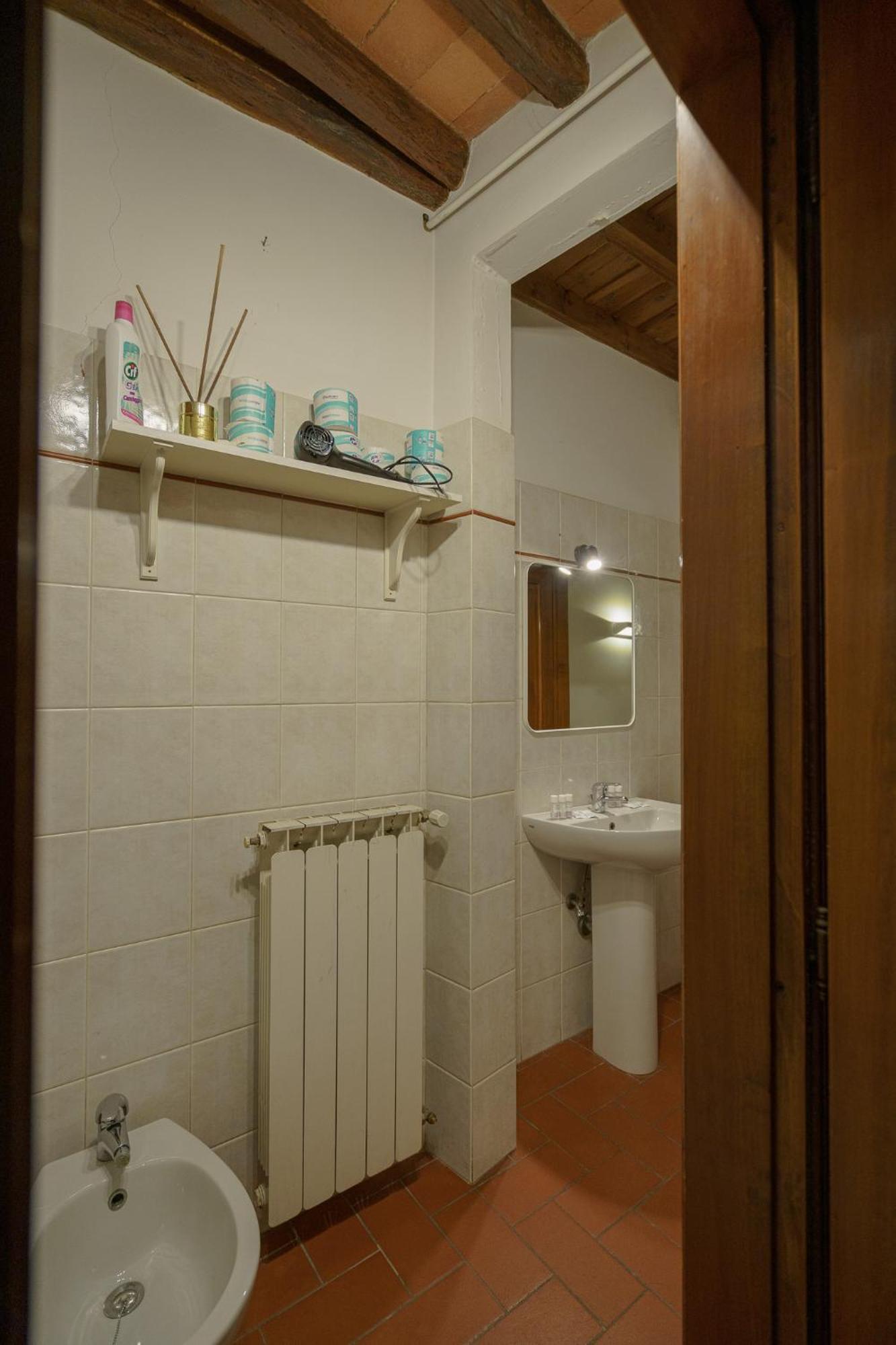 Traditional Florentine 1br Close To Piazza Santa Croce * Florença